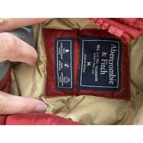 Abercrombie Fitch Down Quilted Jacket Medium Burgundy Womens Hooded Long Button - Picture 5 of 16
